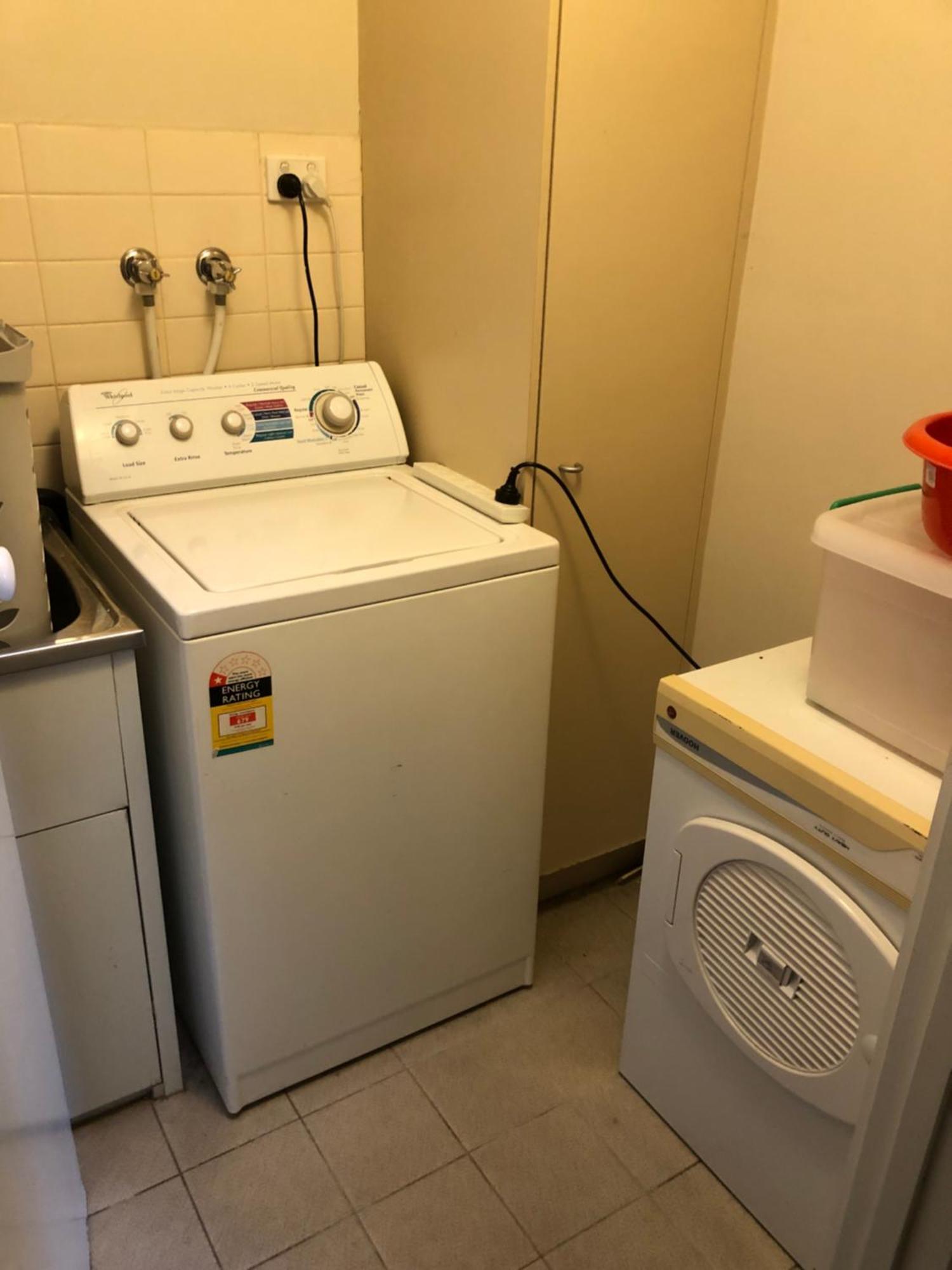 2bdr 1bth 1car Unit Apartment